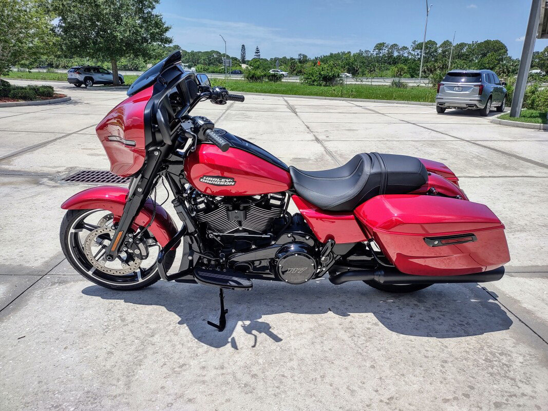 Street Glide®
