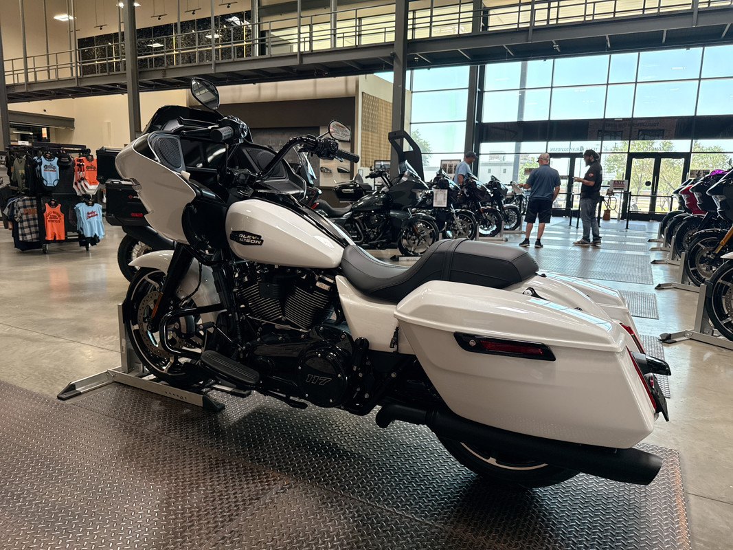 Road Glide®