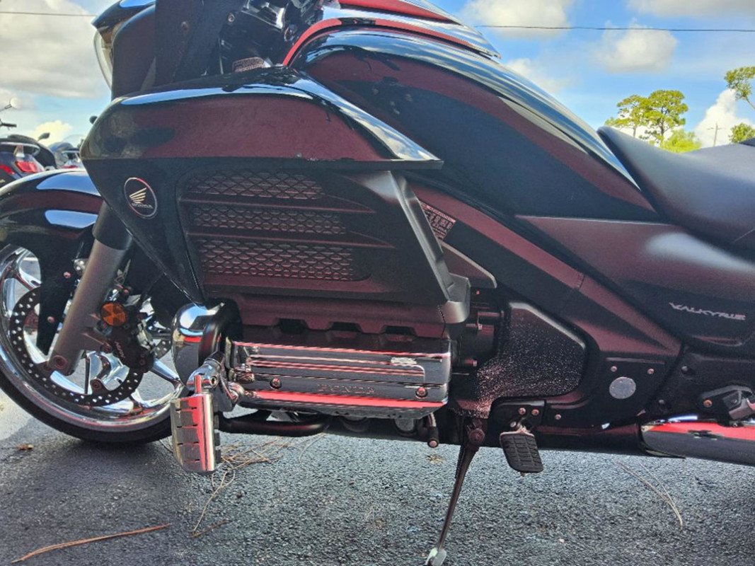 Gold Wing Valkyrie