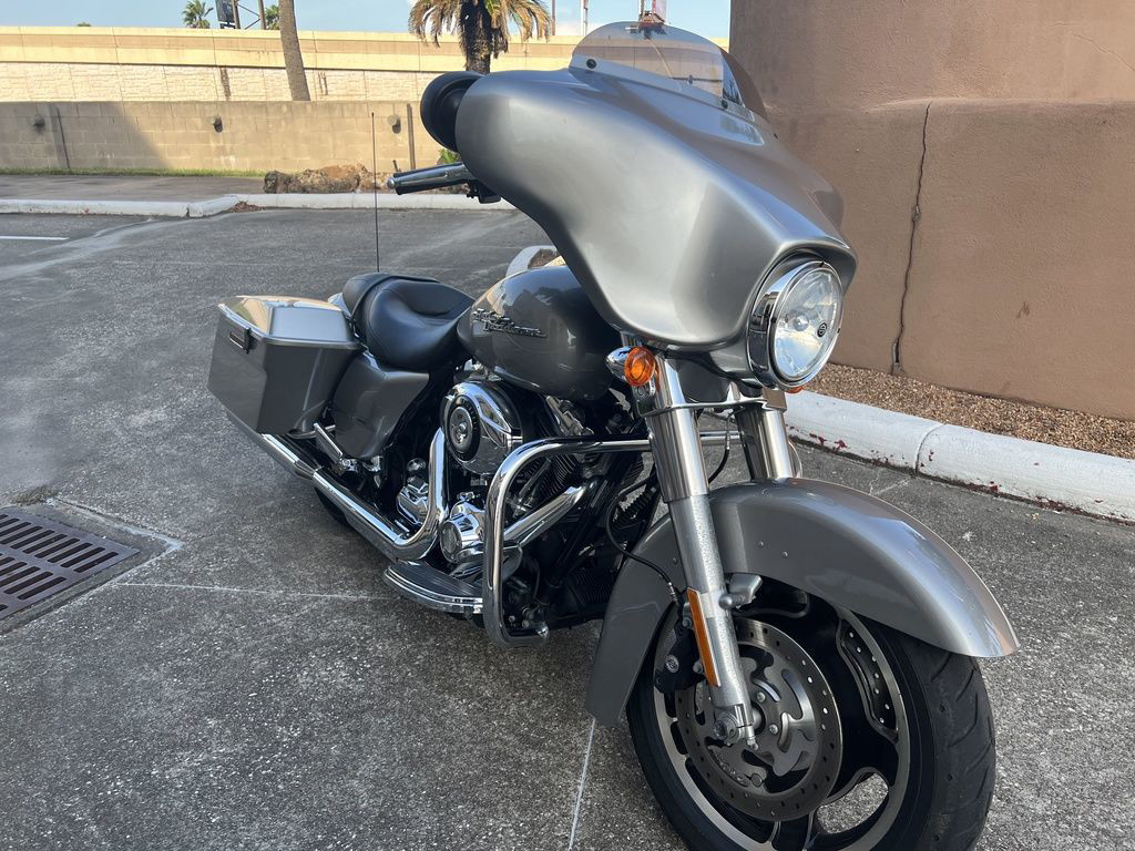 Street Glide®