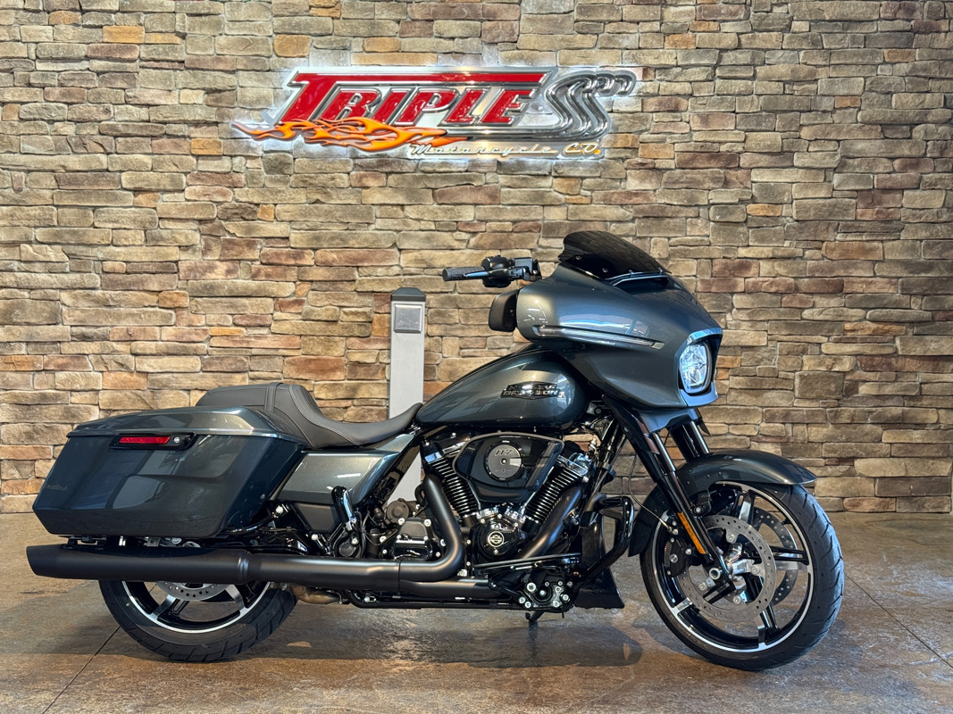 Street Glide®