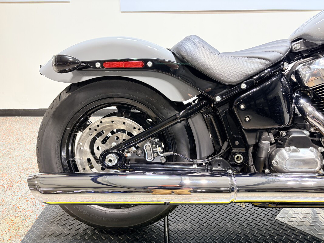 Street Bob®