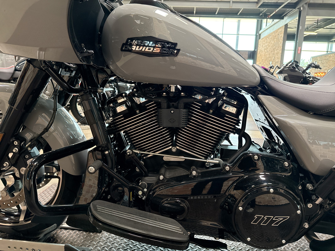 Road Glide®