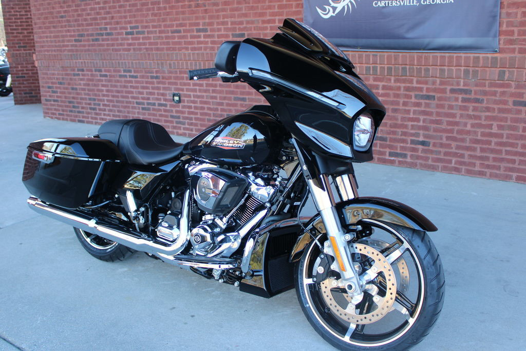 Street Glide®