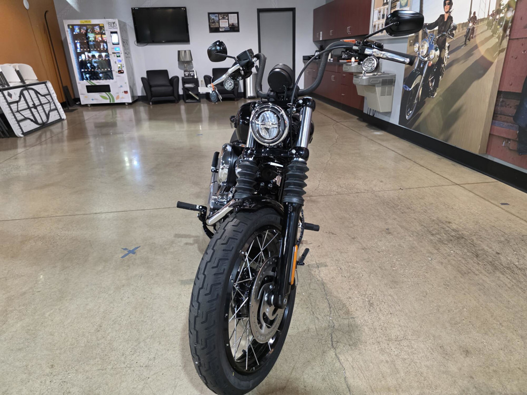 Street Bob®