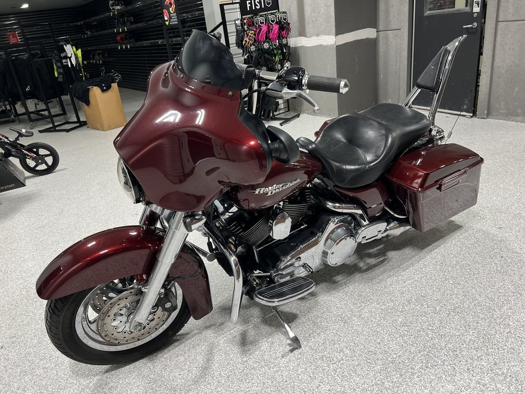Street Glide®