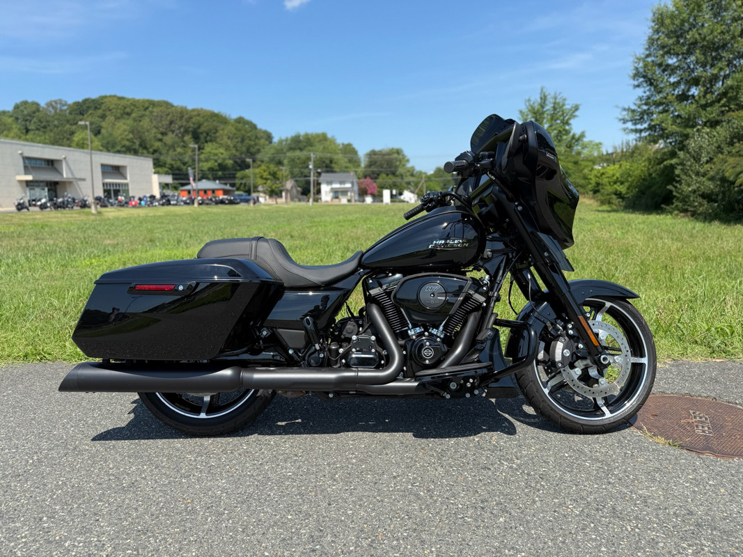 Street Glide®