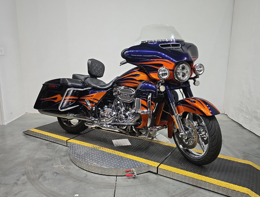CVO® Street Glide®
