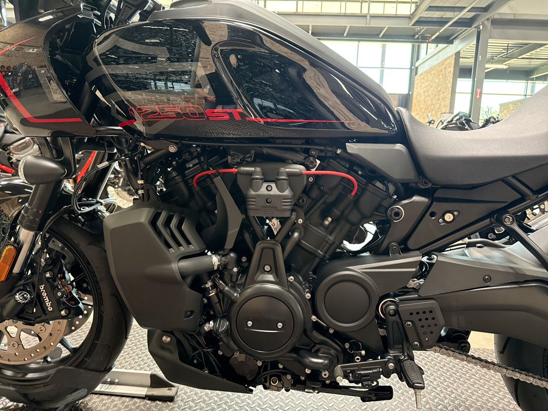 Pan America® 1250 ST