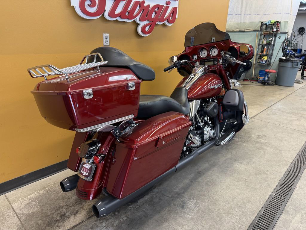 Street Glide®