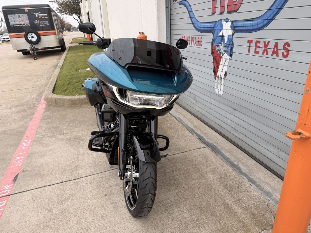 Road Glide®