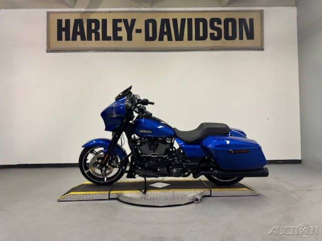 Street Glide®