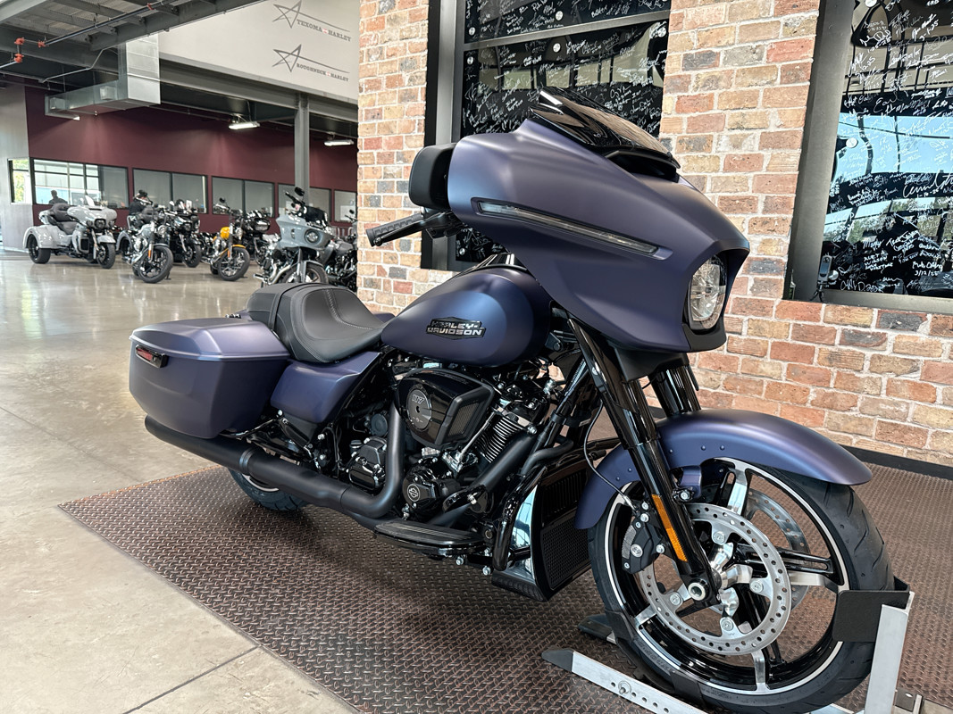 Street Glide®