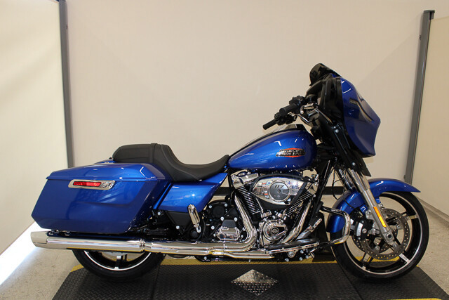 Street Glide®