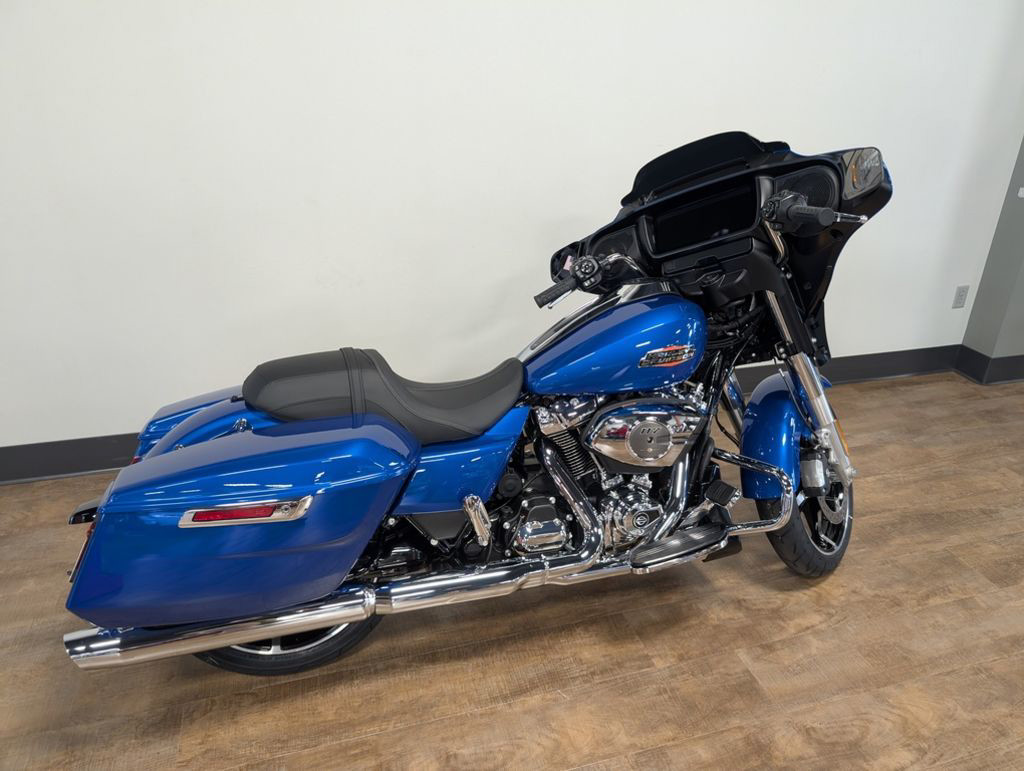 Street Glide®