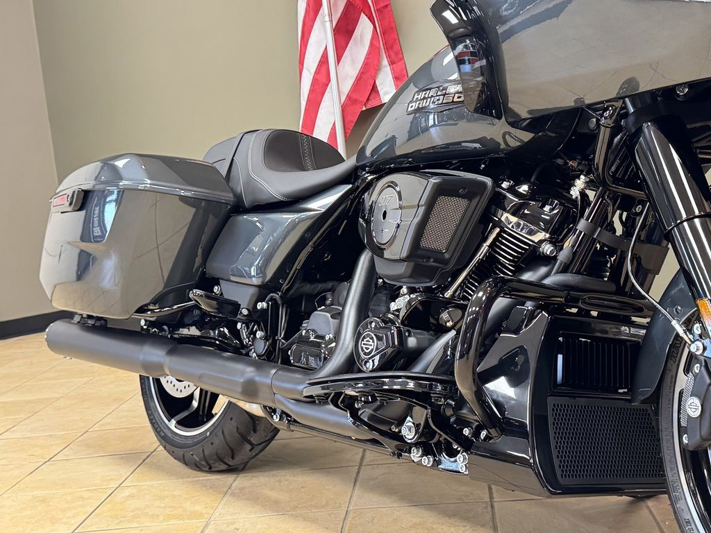 Road Glide®