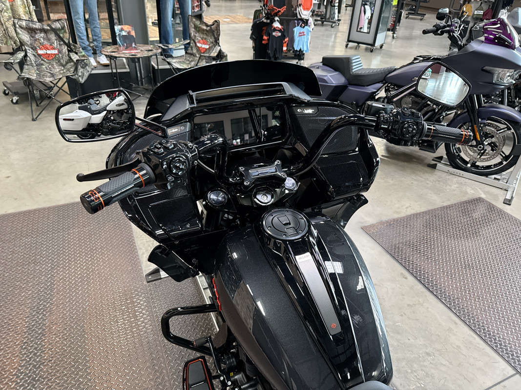 CVO® Road Glide®