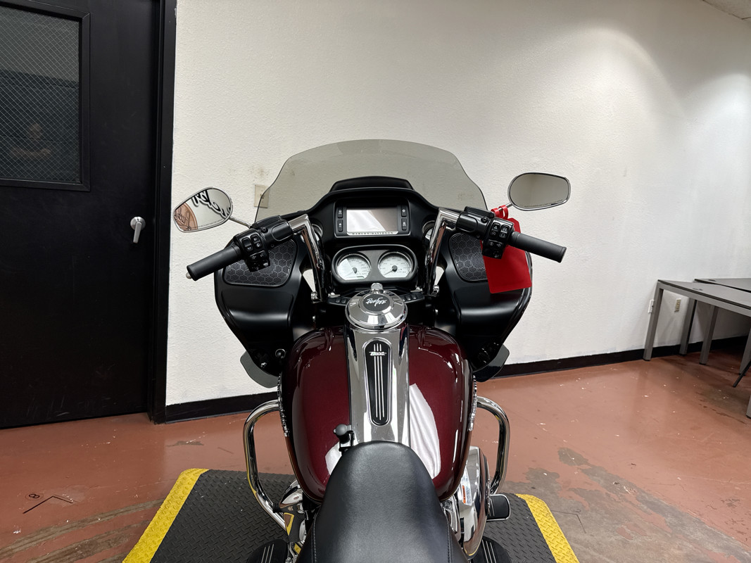 Road Glide®