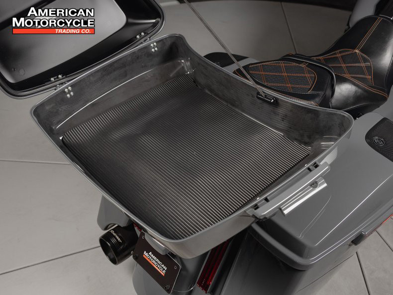 CVO® Road Glide®
