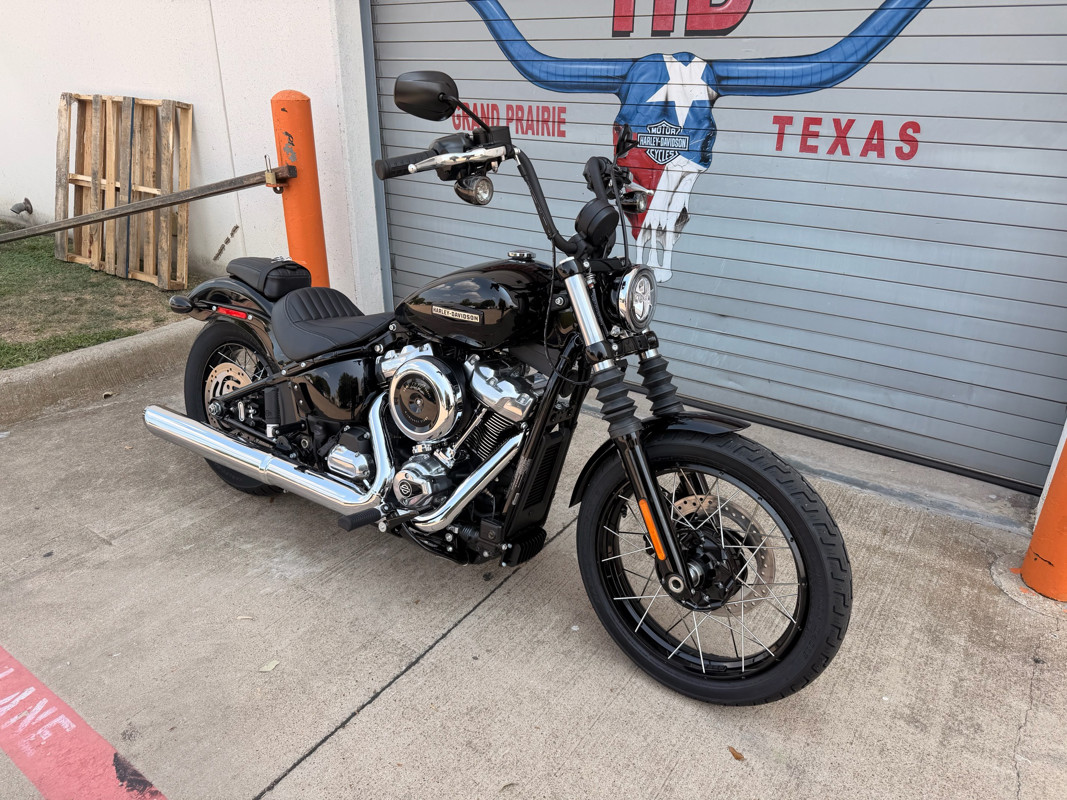 Street Bob®