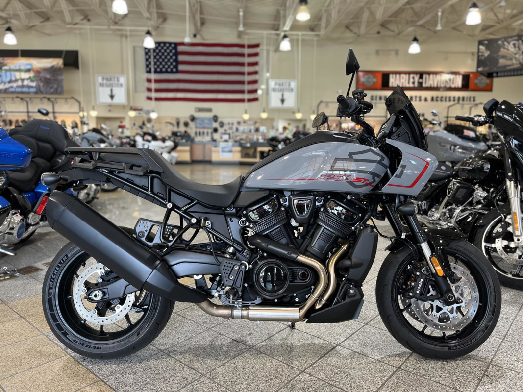 Pan America® 1250 ST