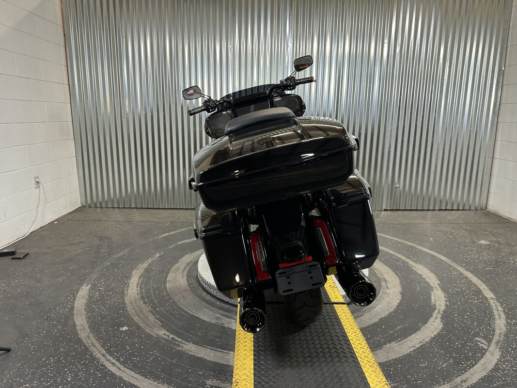 CVO® Road Glide®