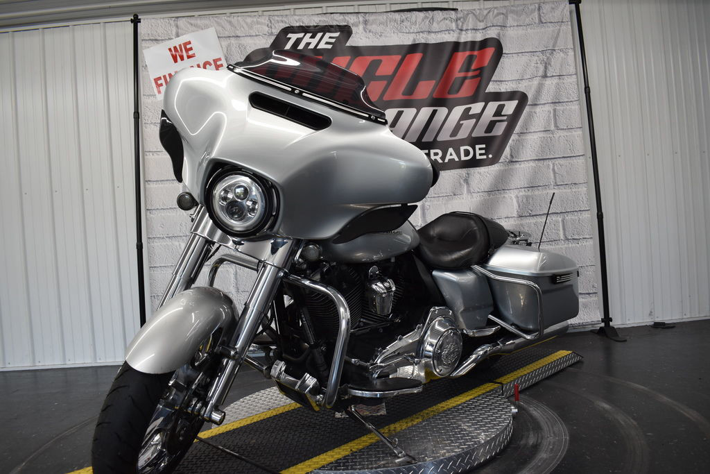 Street Glide®