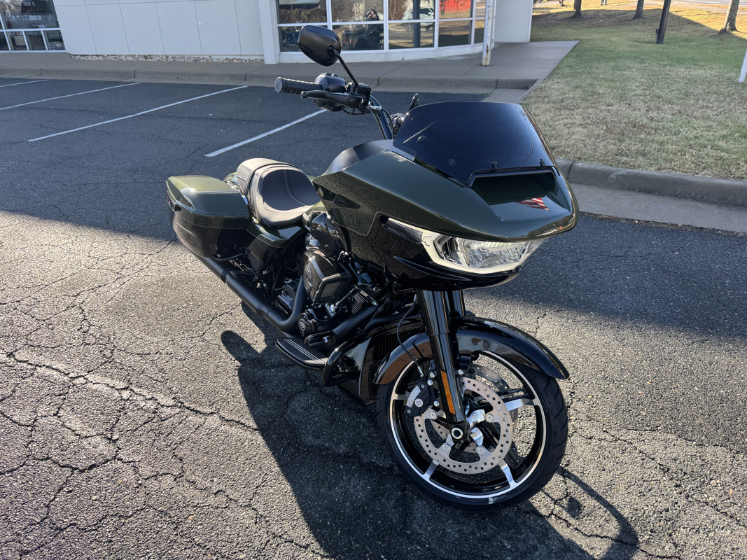 Road Glide®