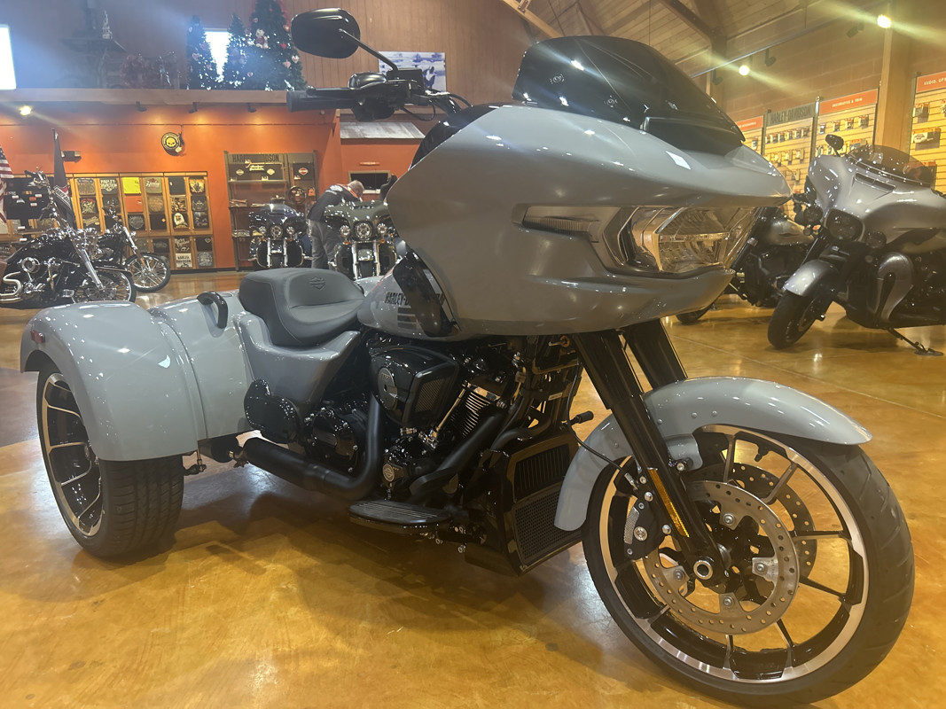 Road Glide® 3