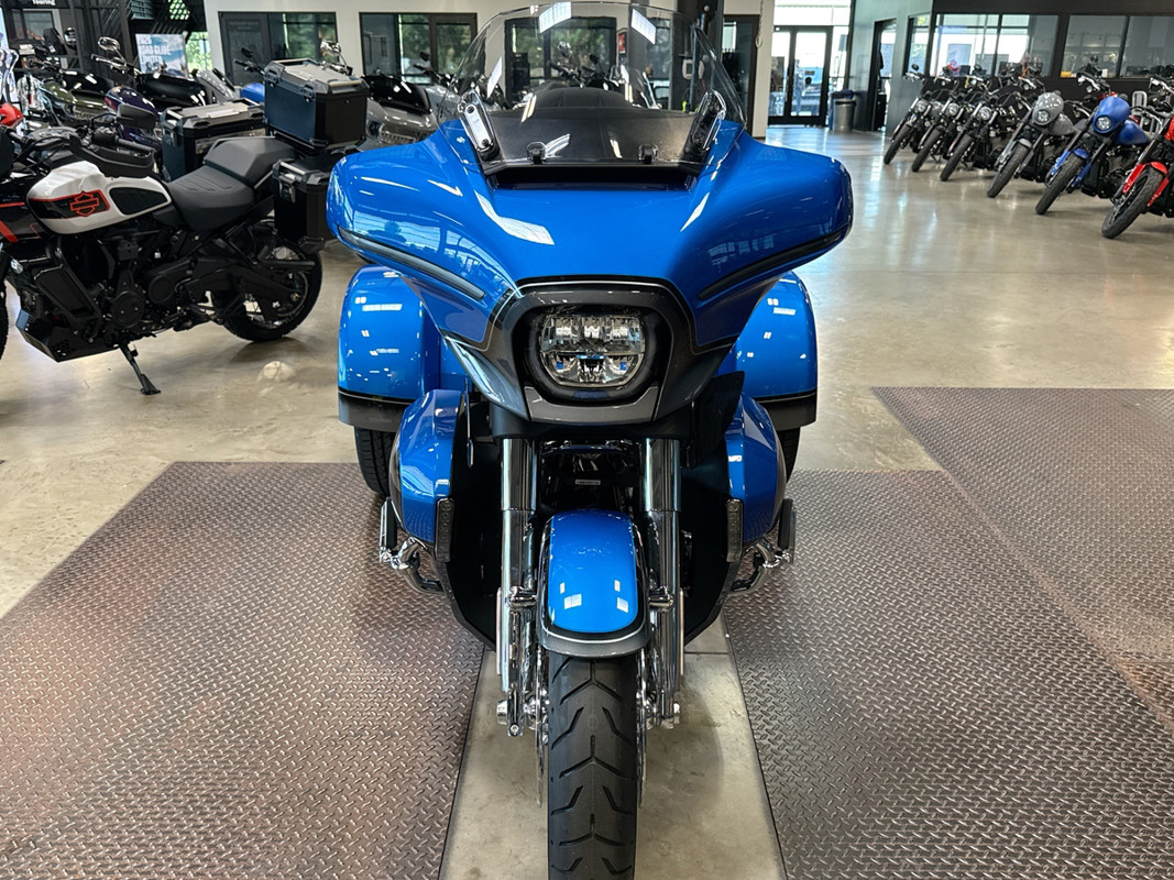 CVO® Street Glide® 3 Limited