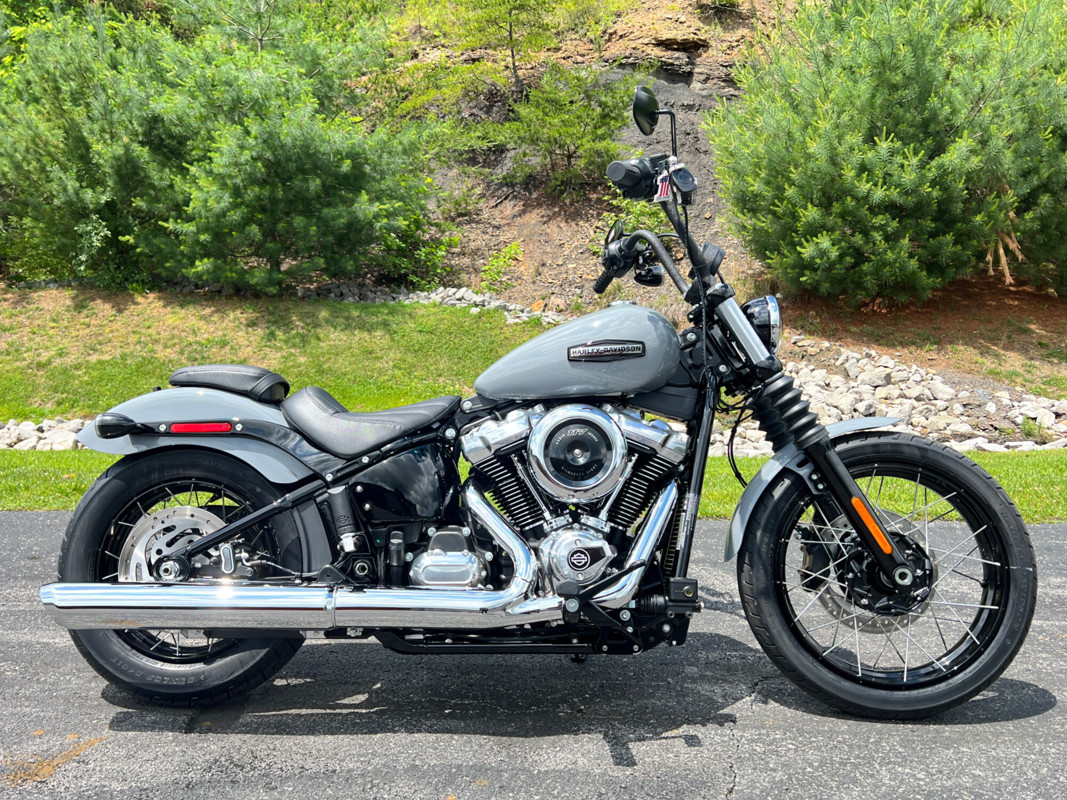 Street Bob®