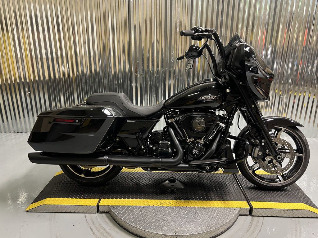 Street Glide®