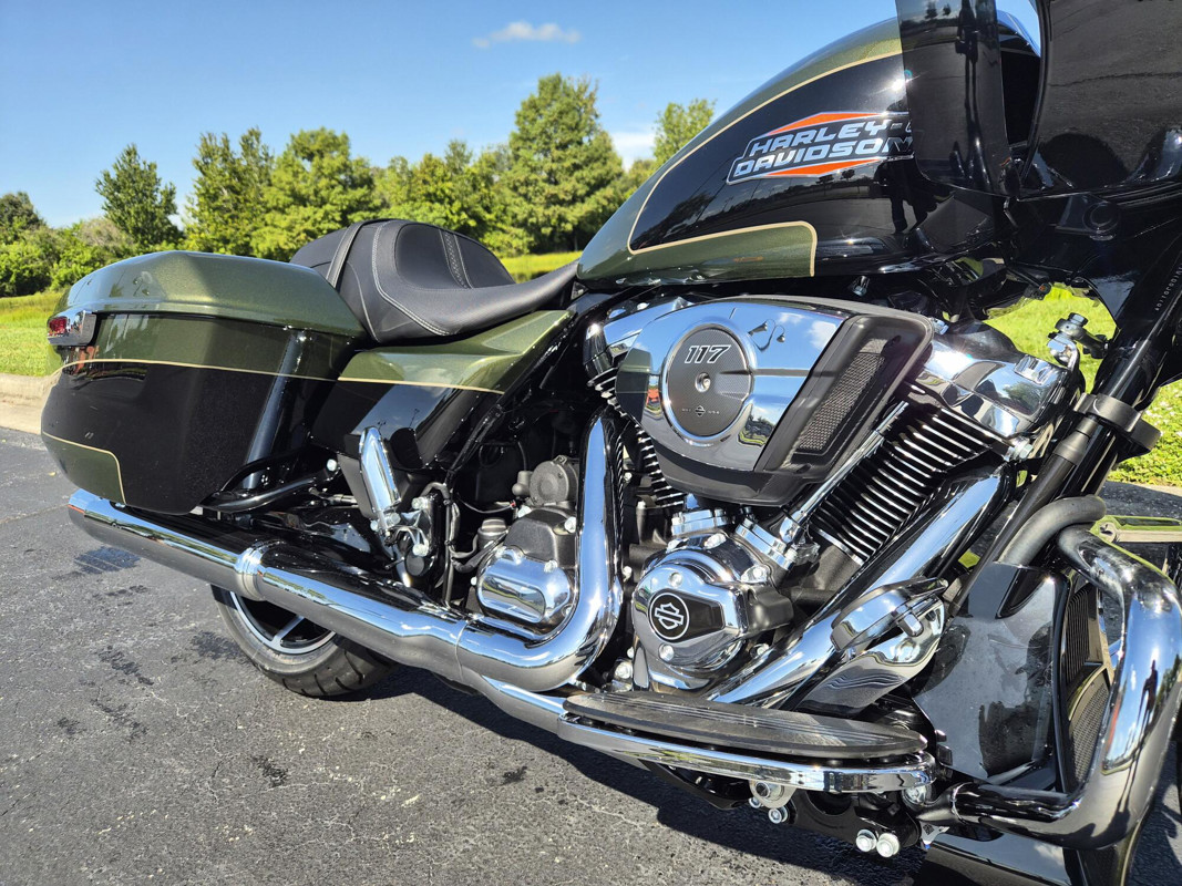 Road Glide®