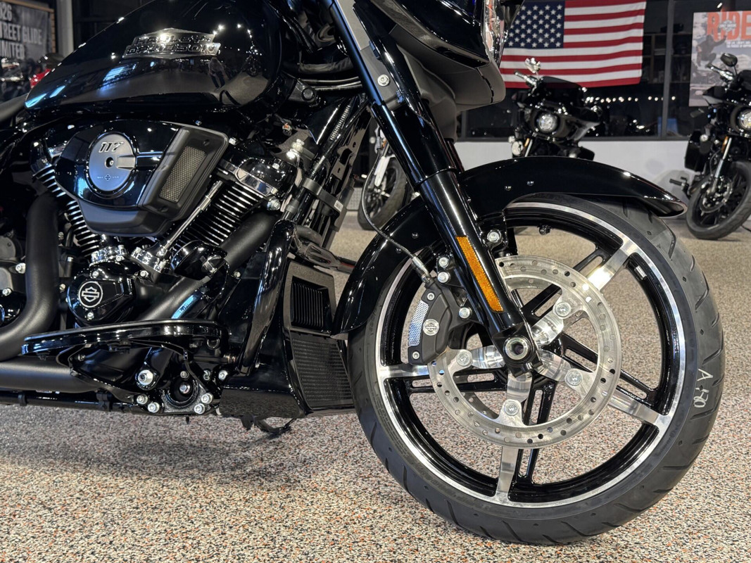 Street Glide®