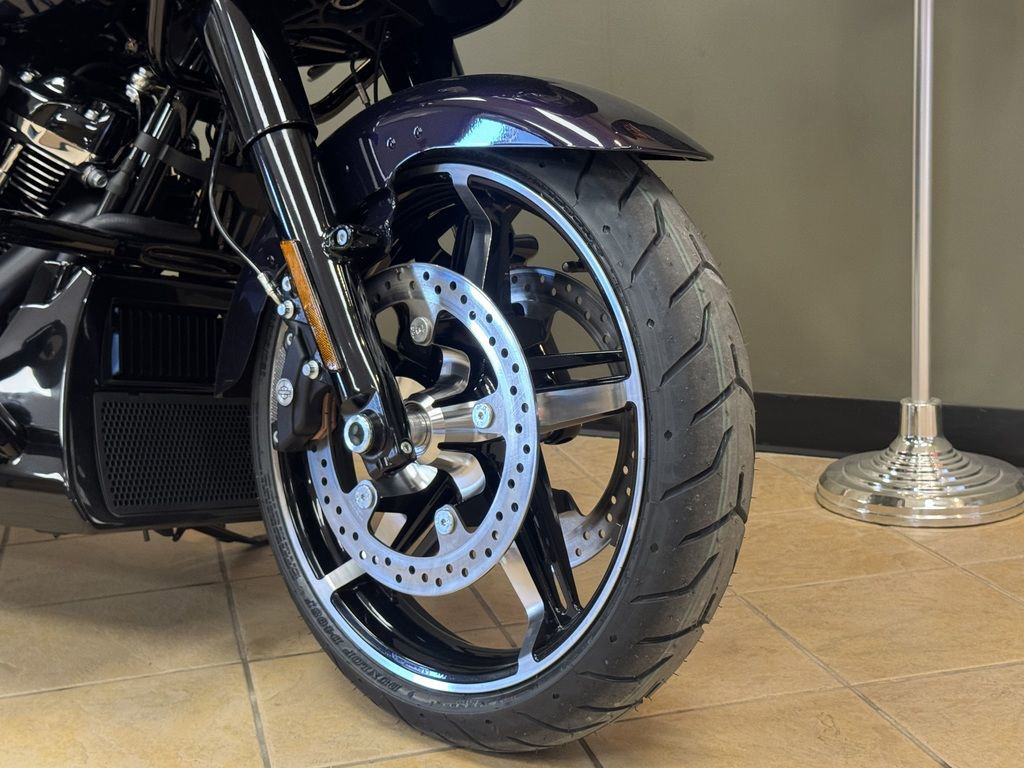 Road Glide®