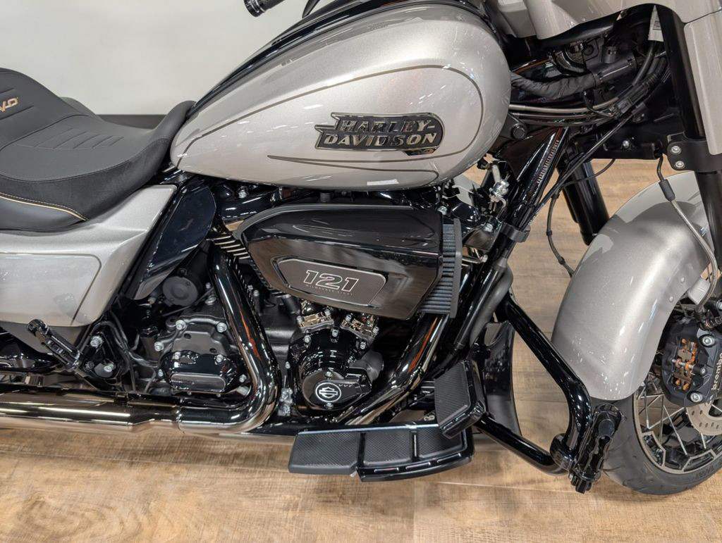 CVO® Street Glide®