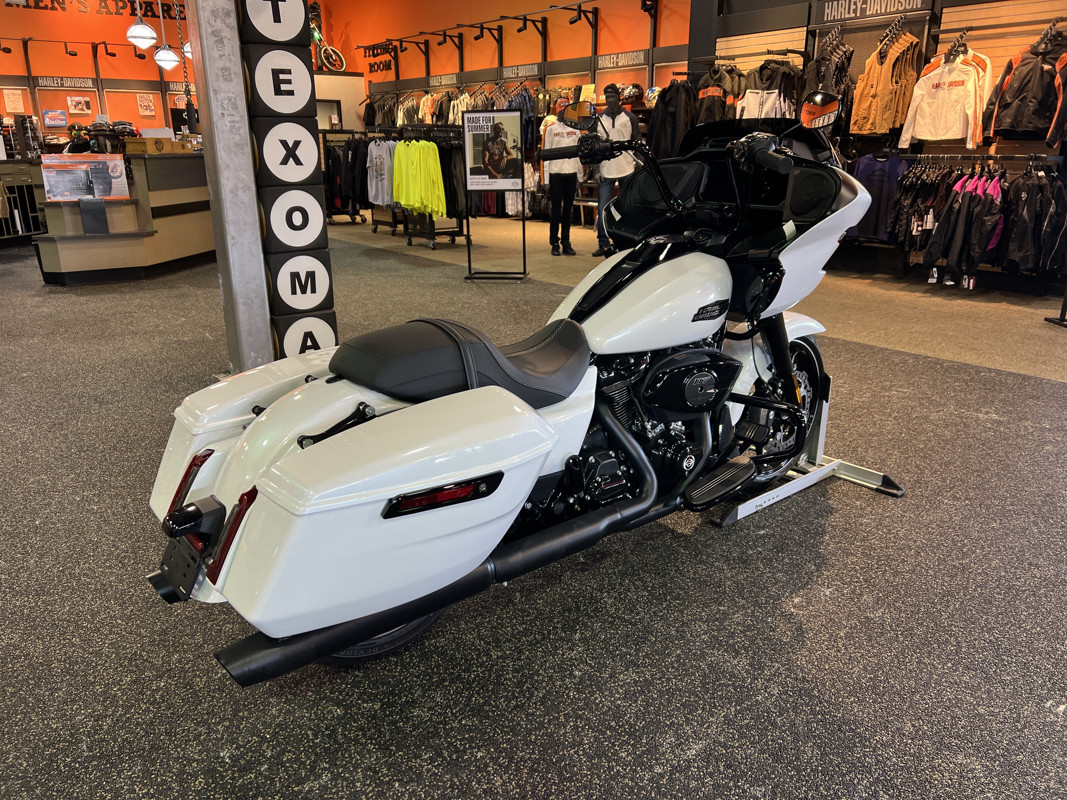 Road Glide®
