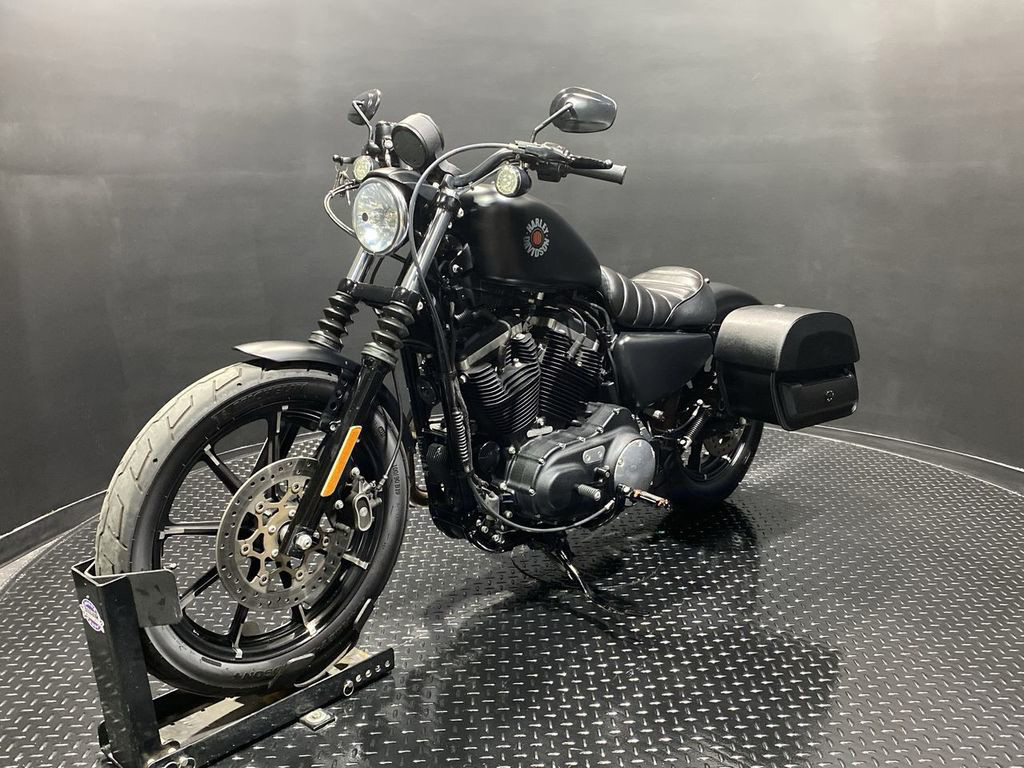 Iron 883®