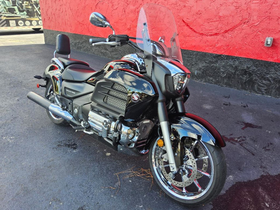 Gold Wing Valkyrie