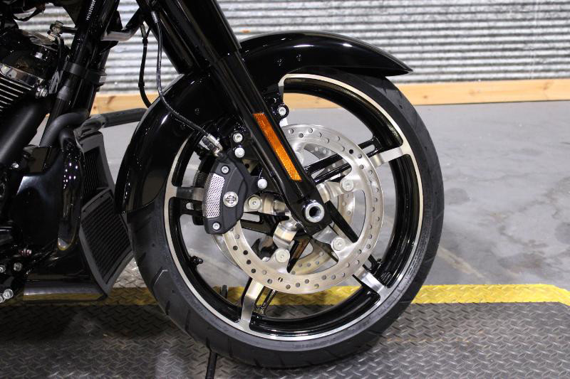 Road Glide®
