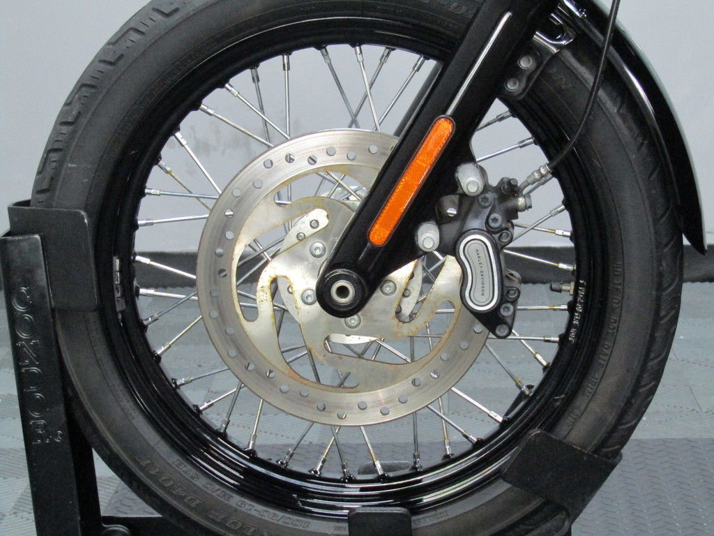 Street Bob®