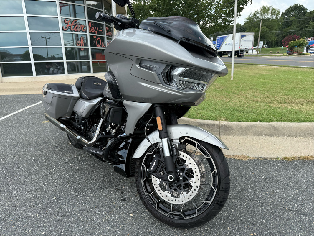 CVO® Road Glide®