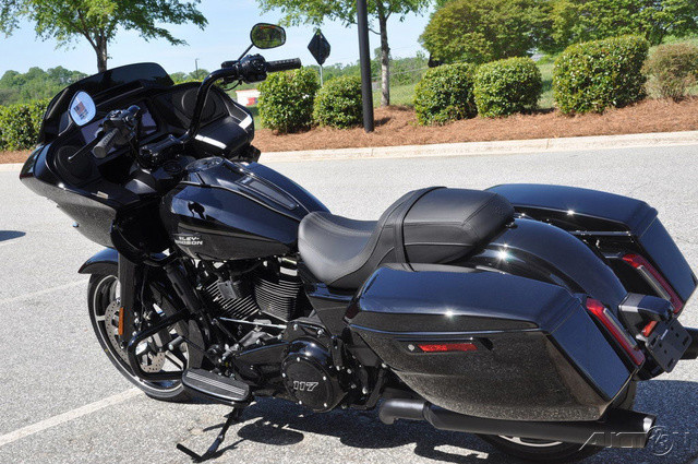 Road Glide®