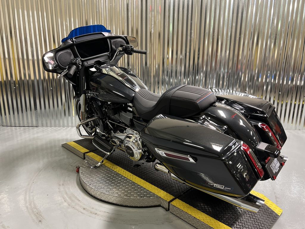 Street Glide®