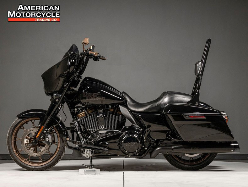 Street Glide® ST