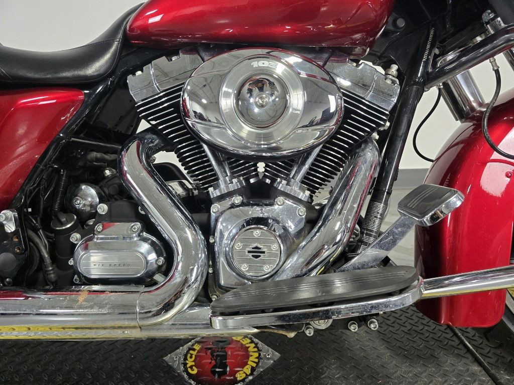 Street Glide®