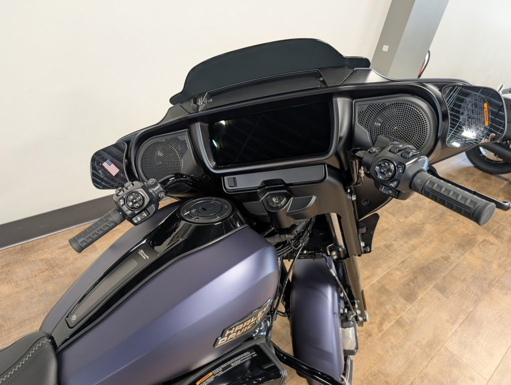 Street Glide®