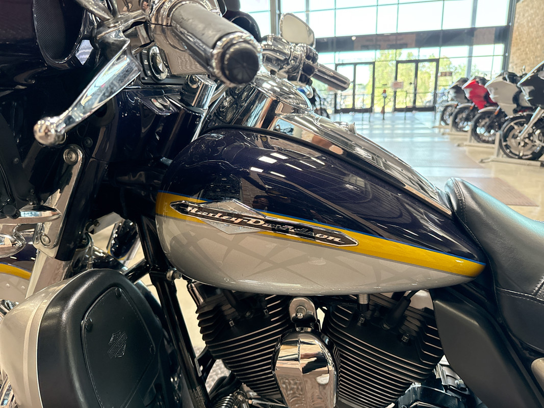 CVO® Ultra Classic® Electra Glide®