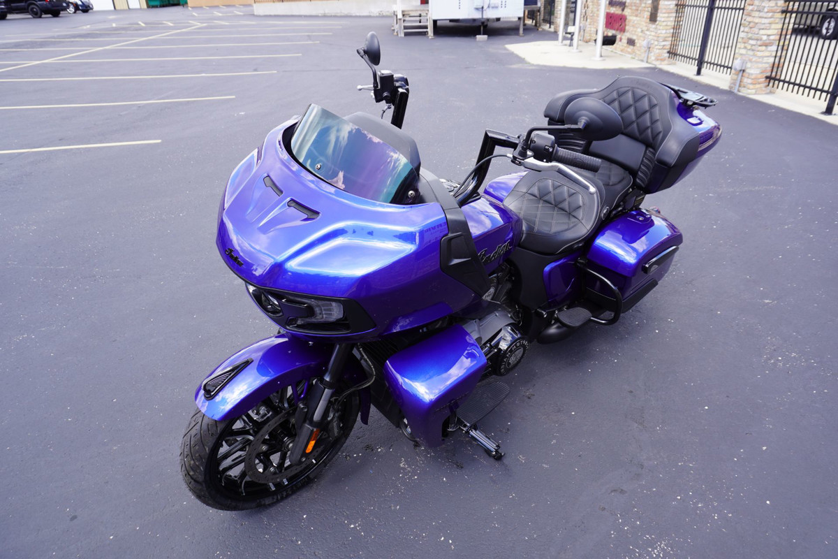 Pursuit Dark Horse Premium Package