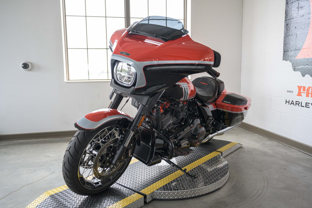 CVO® Street Glide®